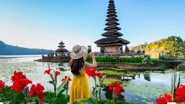 Travel Tips for Female Travelers in Bali, Dubai, and Cape Town